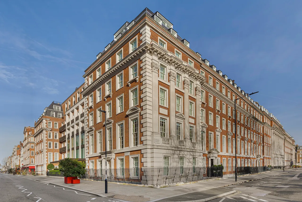Grosvenor Square, Mayfair, London, photo 12