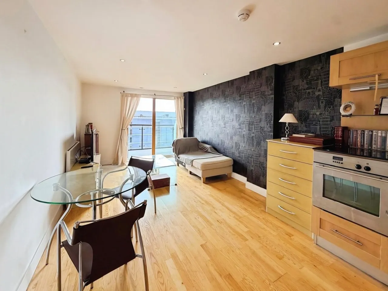 MacKenzie House, Leeds Dock, LS10, photo 2