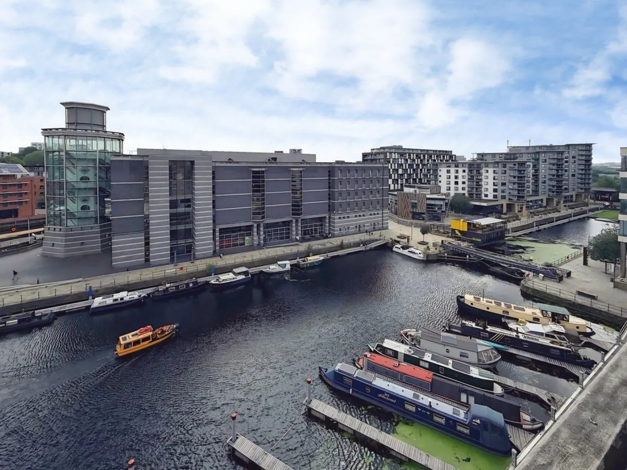 MacKenzie House, Leeds Dock, LS10, photo 5