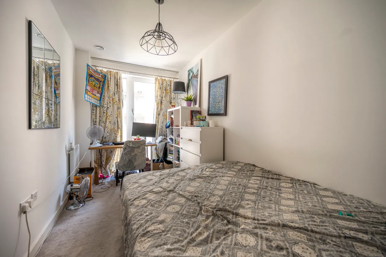 4 St Pier Court, 20 Thunderer Street, London, photo 9