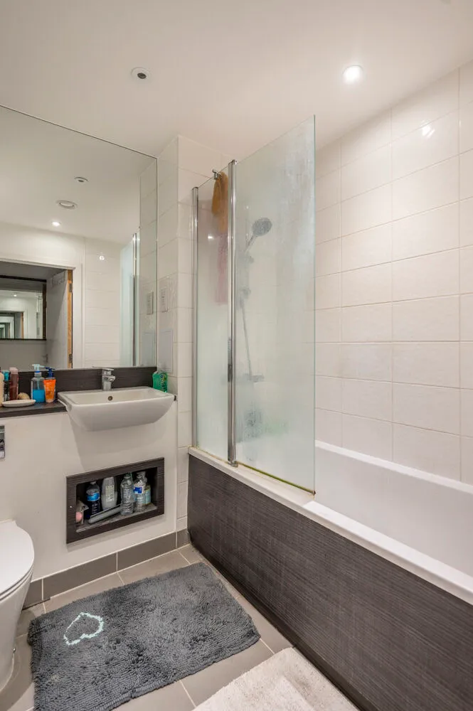 4 St Pier Court, 20 Thunderer Street, London, photo 7