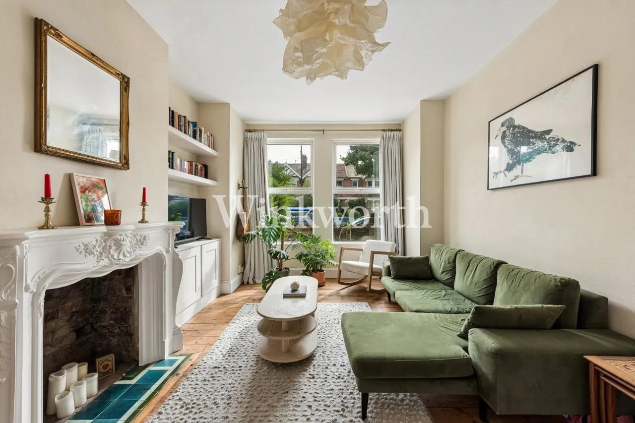 2 bed flat for sale, Lansdowne Road, London, N17