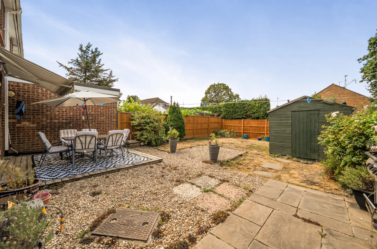 Thornyhurst Road, Mytchett, Camberley, Surrey, GU16 6EN, photo 12