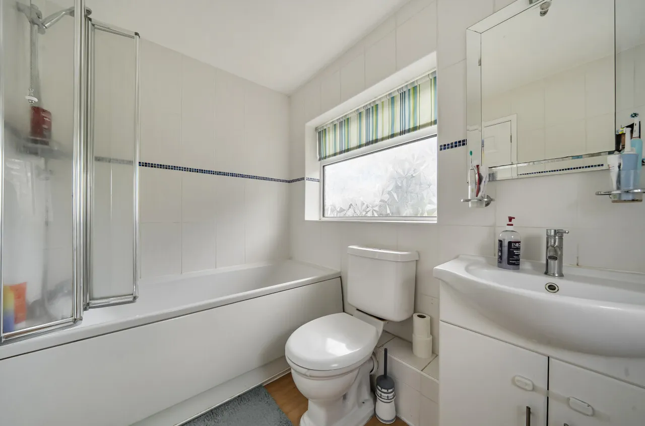 Thornyhurst Road, Mytchett, Camberley, Surrey, GU16 6EN, photo 18