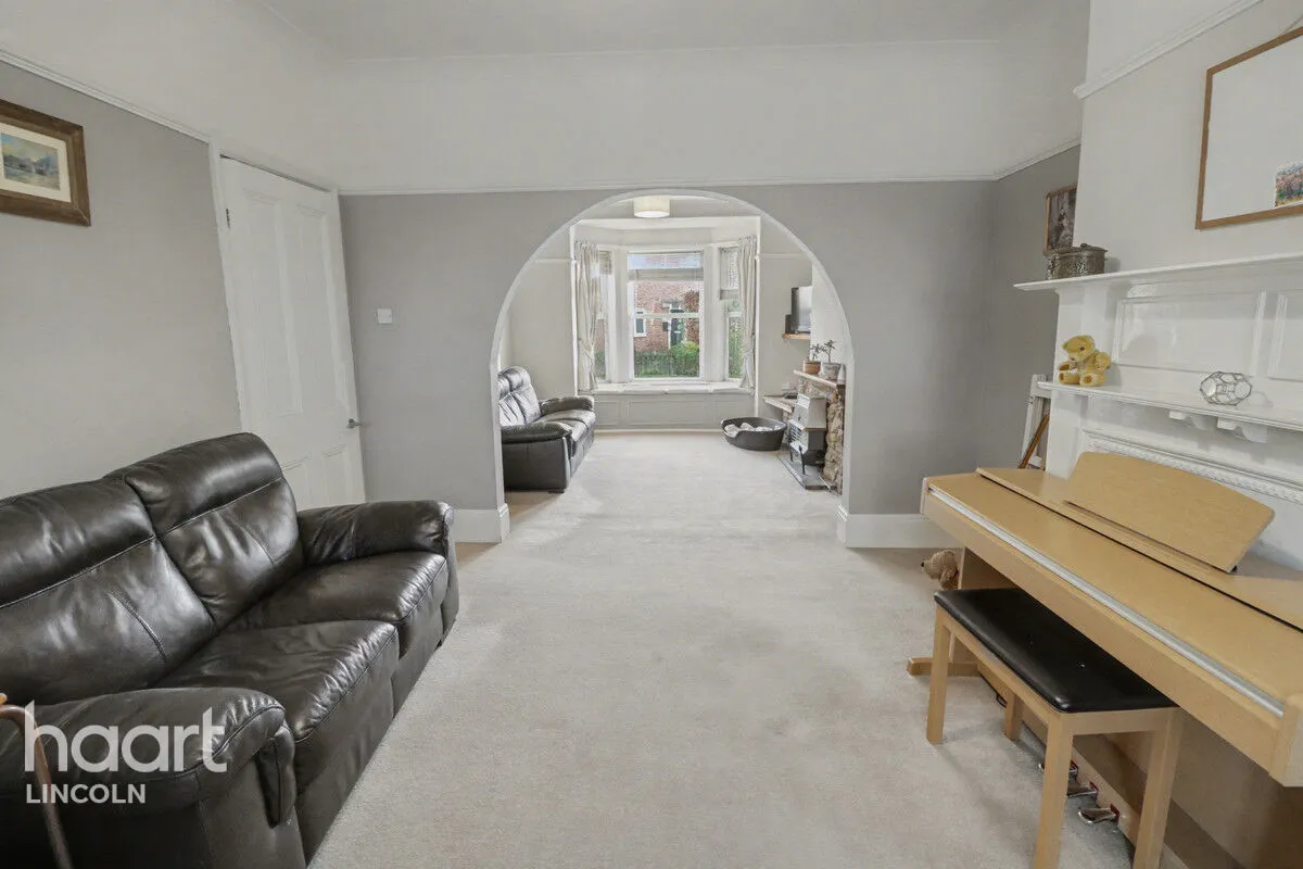 High Street, Reepham, LN3, photo 5