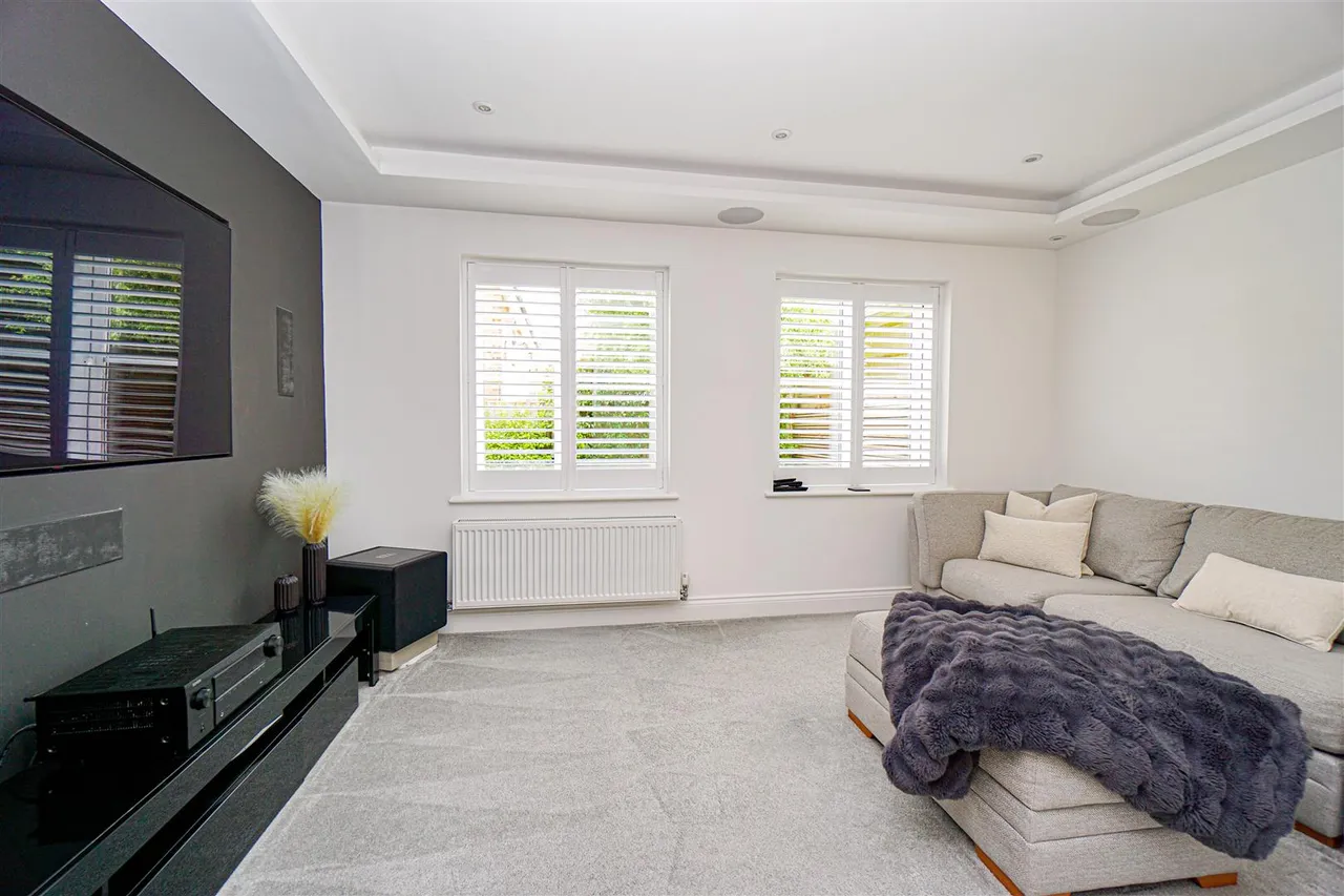 Rushmere Rise, St. Leonards-On-Sea, photo 19