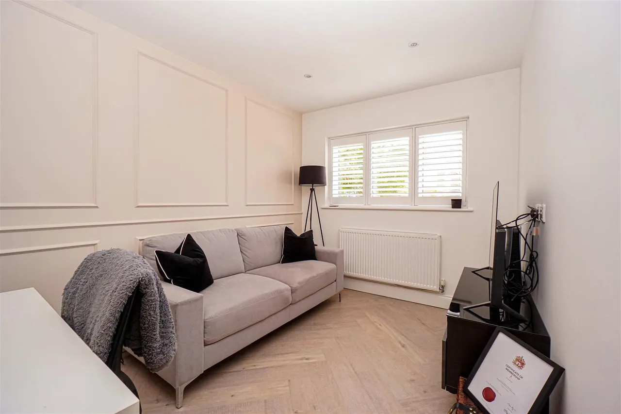 Rushmere Rise, St. Leonards-On-Sea, photo 20