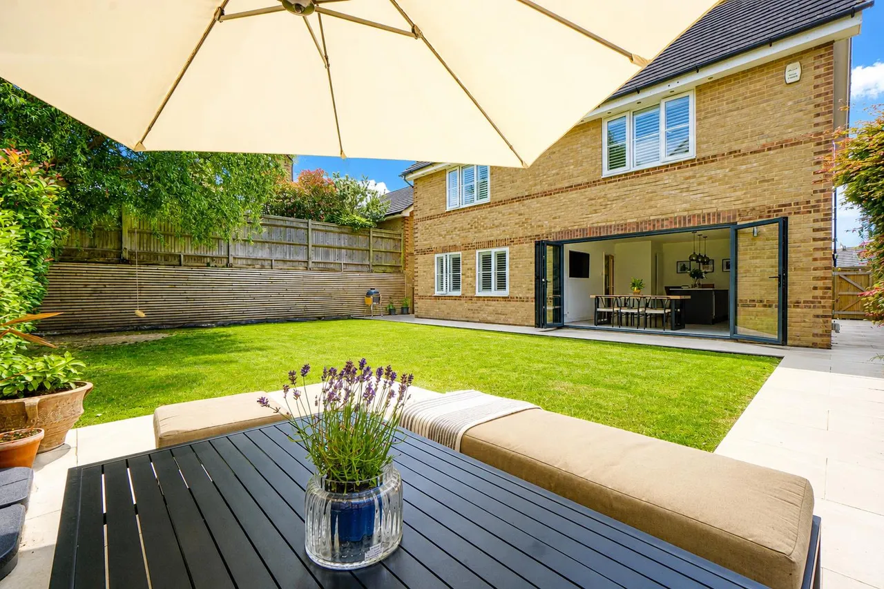 Rushmere Rise, St. Leonards-On-Sea, photo 34