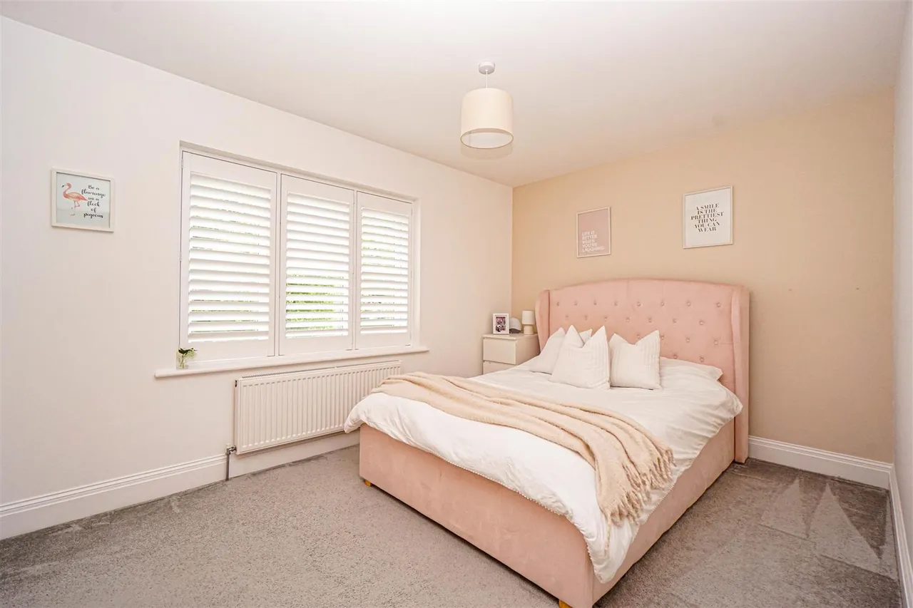 Rushmere Rise, St. Leonards-On-Sea, photo 12