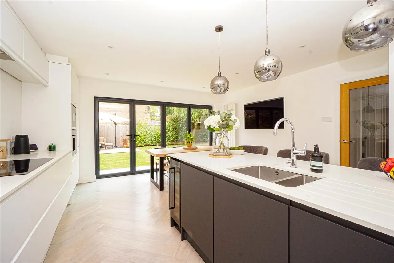 Rushmere Rise, St. Leonards-On-Sea, photo 3
