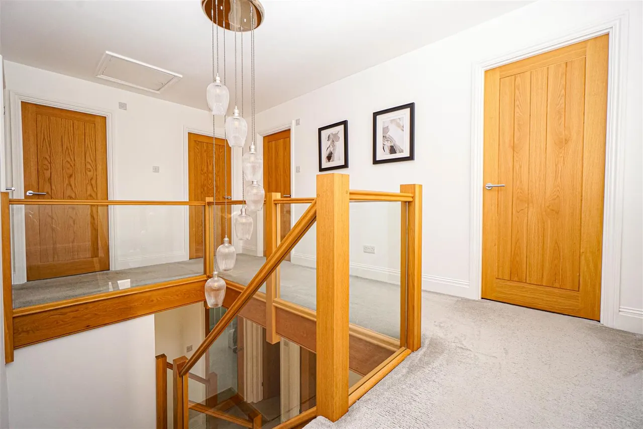 Rushmere Rise, St. Leonards-On-Sea, photo 15