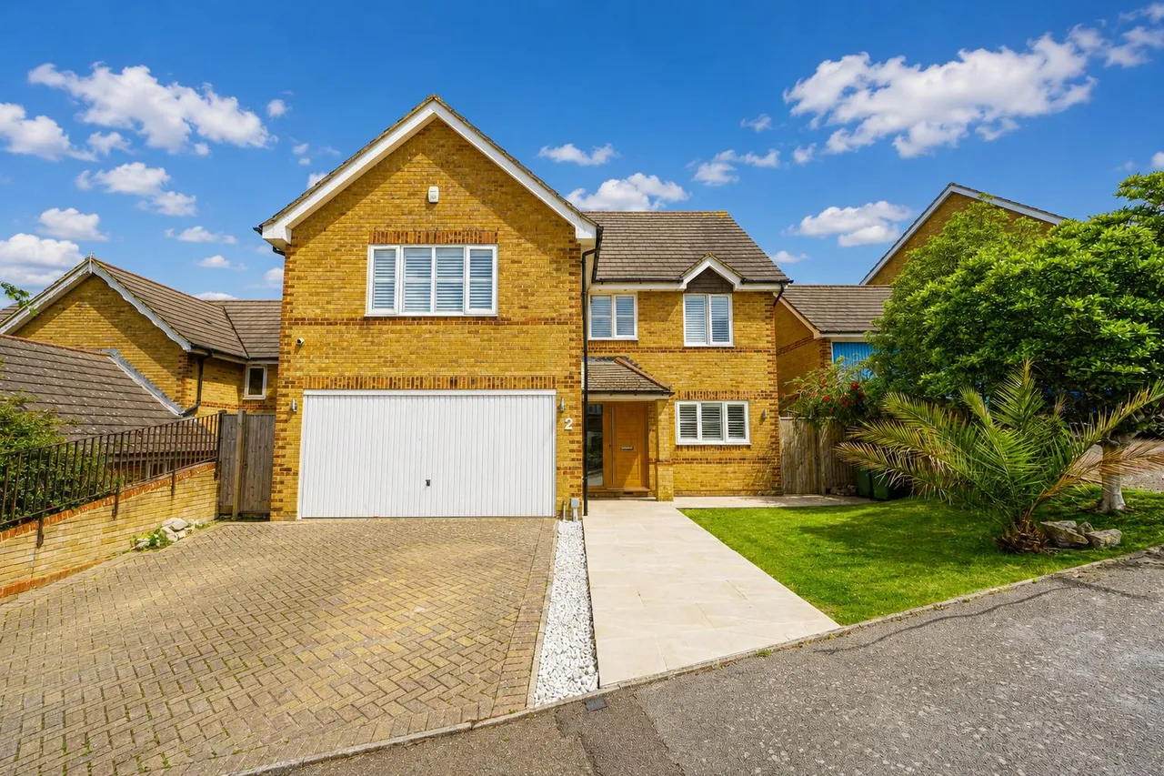 Rushmere Rise, St. Leonards-On-Sea, photo 35