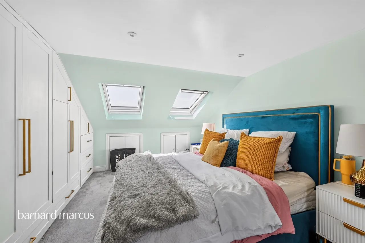 Wyecliffe Gardens, Merstham, Redhill, photo 4