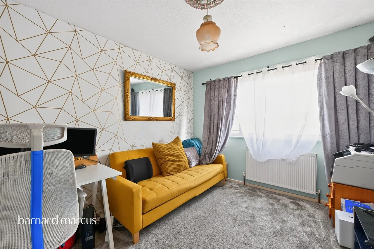 Wyecliffe Gardens, Merstham, Redhill, photo 6