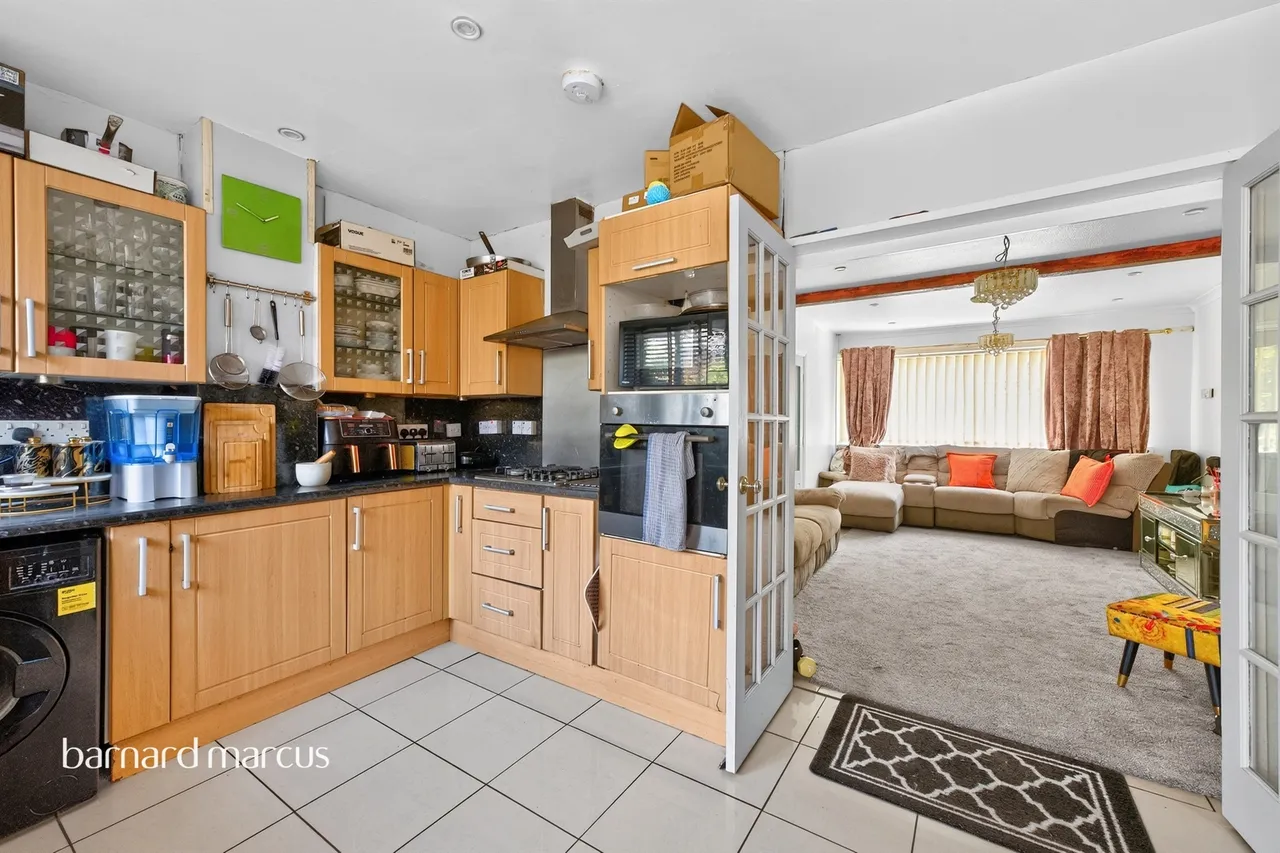 Wyecliffe Gardens, Merstham, Redhill, photo 7