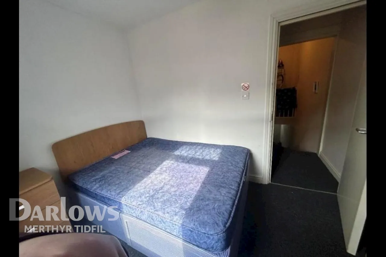 Shared House, Ebbw Vale, NP23, photo 3