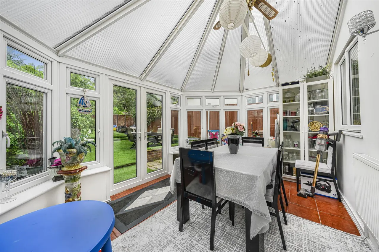 Sewardstone Road, Chingford, E4 7PY, photo 6
