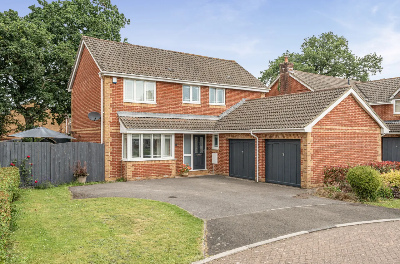 4 bed house for sale, Worcester Crescent, Willand, EX15