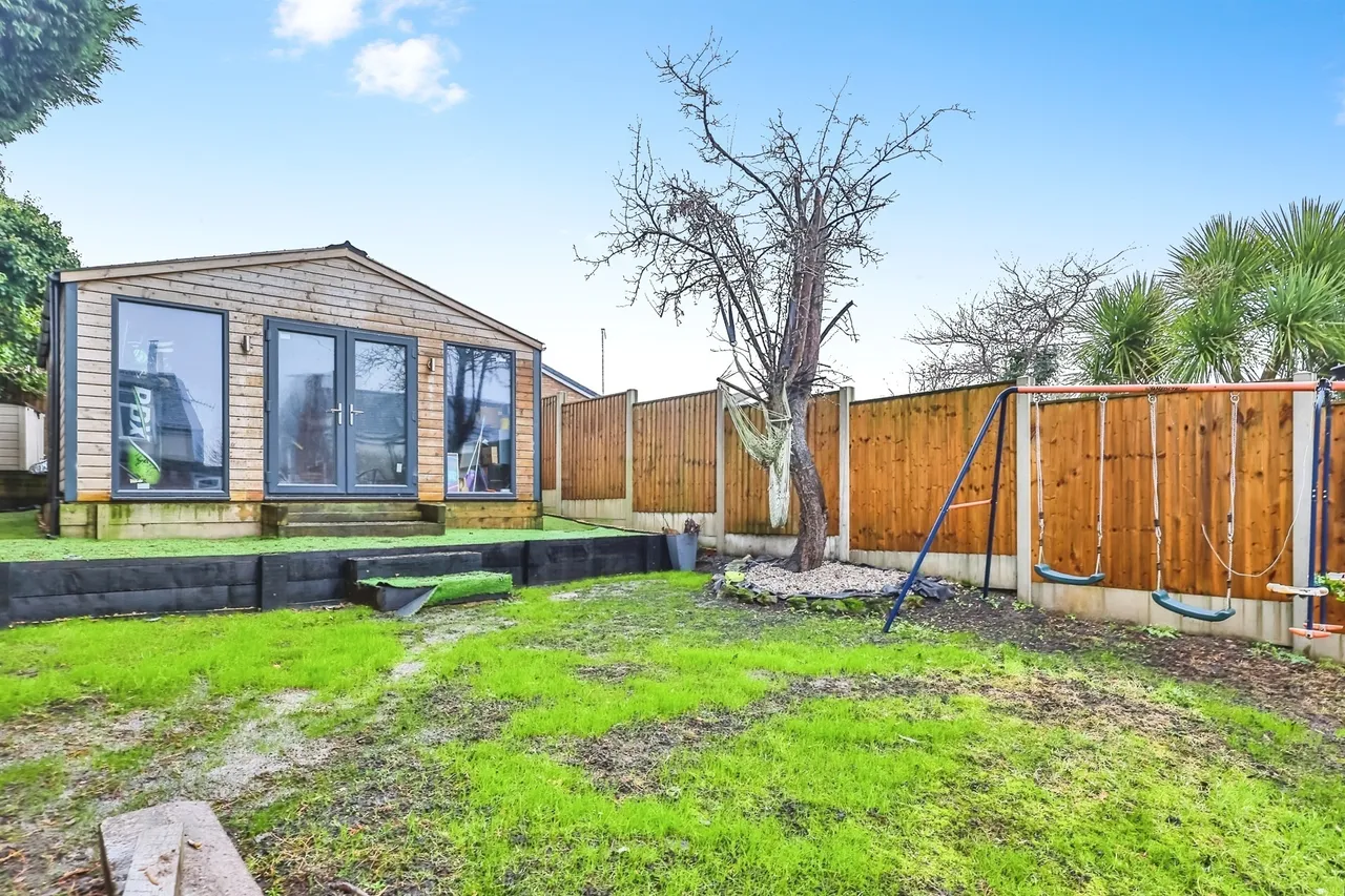 Nuthall Road, Nottingham, NG8, photo 13