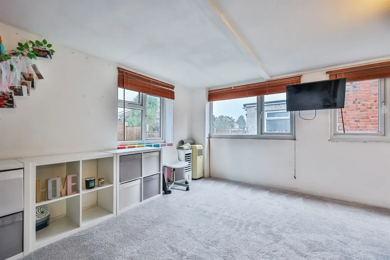 Nuthall Road, Nottingham, NG8, photo 9