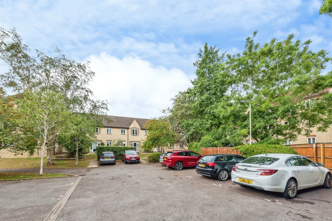 Kelham Hall Drive, Wheatley, Oxford, photo 8
