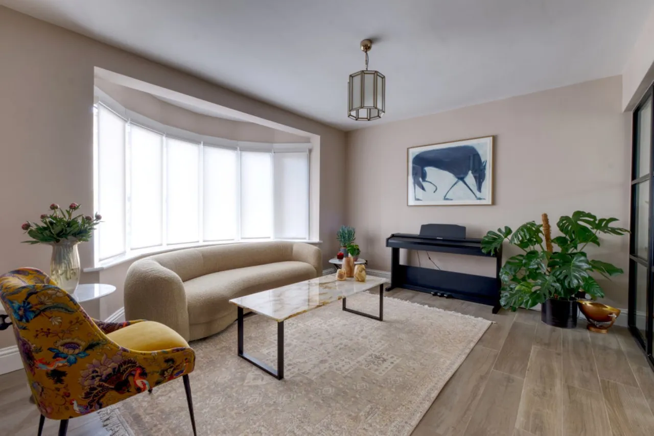 Chestnut Drive, Wanstead, photo 3