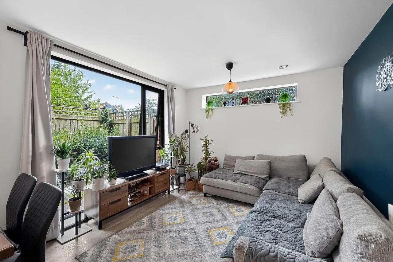 11 Etchells Road, West Timperley, Cheshire WA14 5AA, photo 4