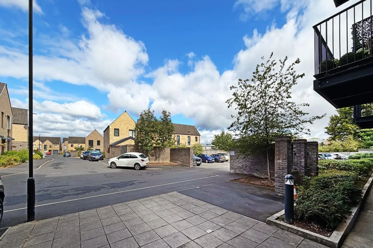 11 Etchells Road, West Timperley, Cheshire WA14 5AA, photo 17