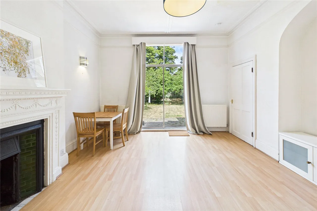 Kirkstall Road, London, SW2, photo 12