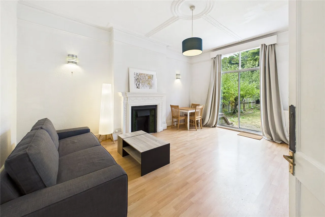 Kirkstall Road, London, SW2, photo 11