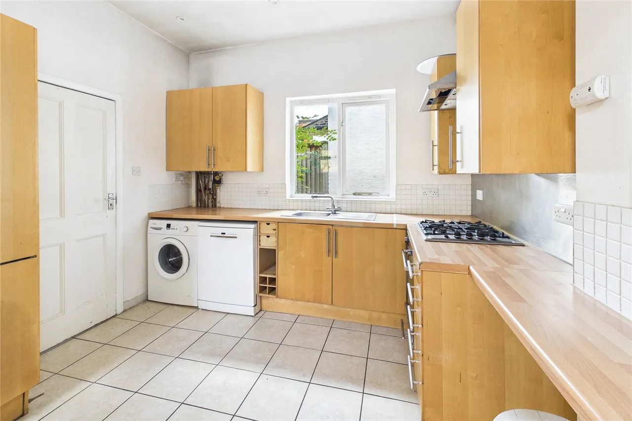 Kirkstall Road, London, SW2, photo 9