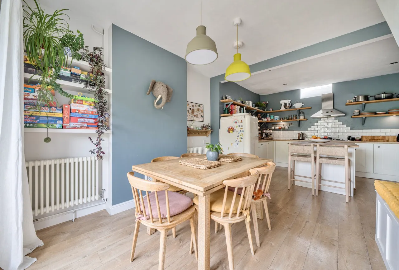 2 bed house for sale — St. Lukes Crescent, Bristol, BS3 4SA