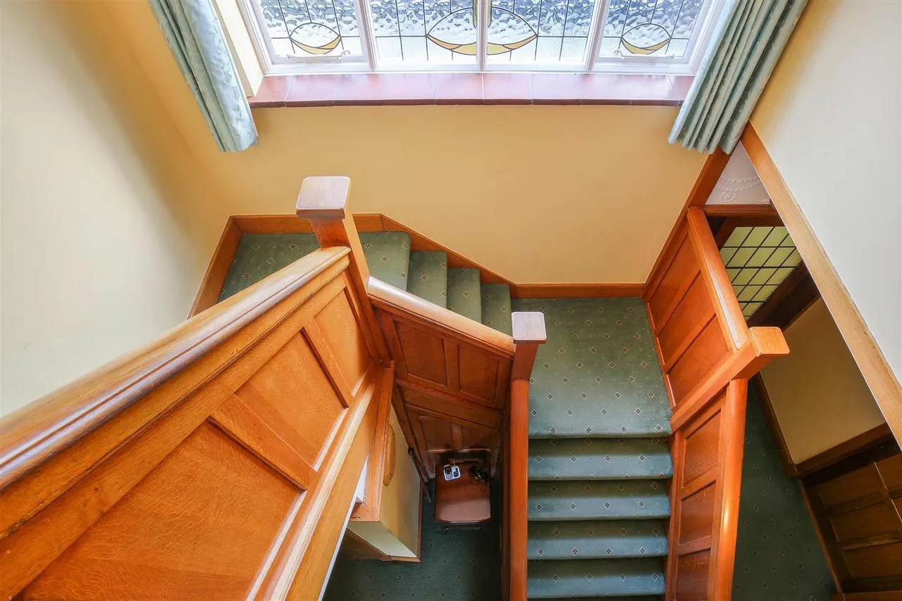 Shirley Avenue, South Cheam, SM2, photo 15