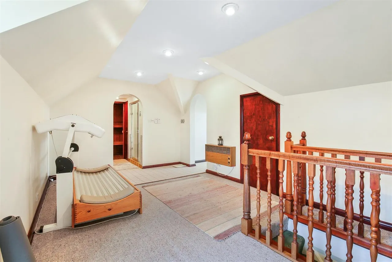 Shirley Avenue, South Cheam, SM2, photo 28