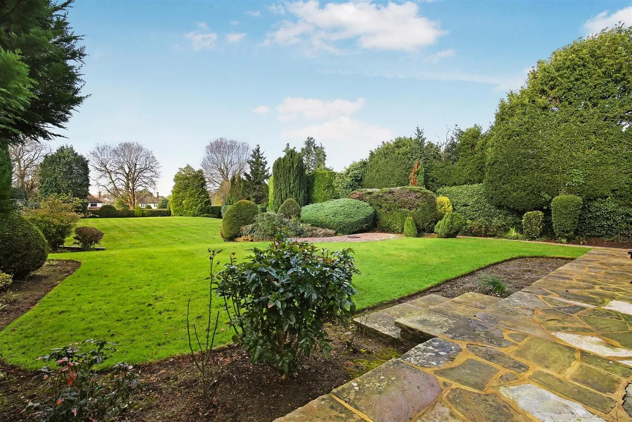 Shirley Avenue, South Cheam, SM2, photo 12