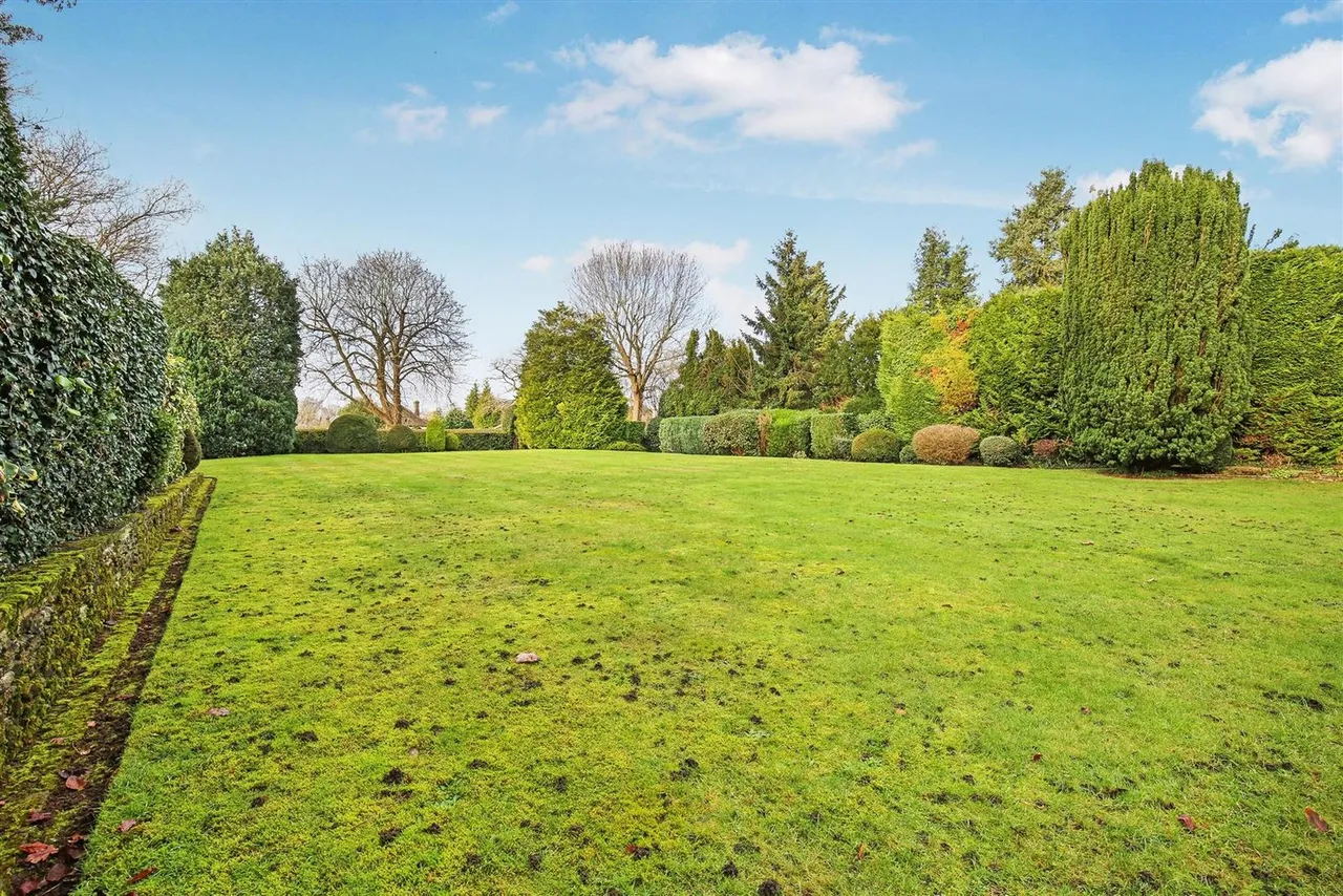 Shirley Avenue, South Cheam, SM2, photo 13