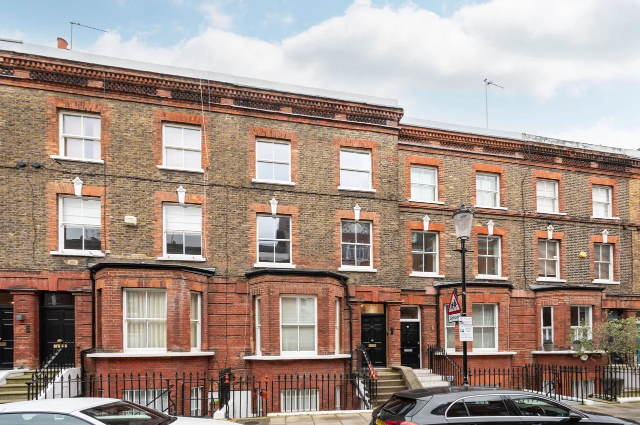 3 bed flat to rent — First and Second Floor, 111 Flood Street, London
