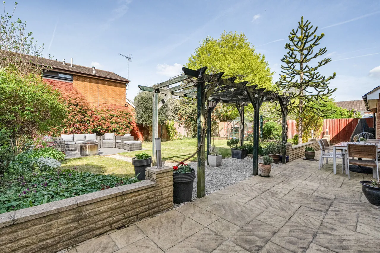 East Park Farm Drive, Charvil, RG10, photo 19