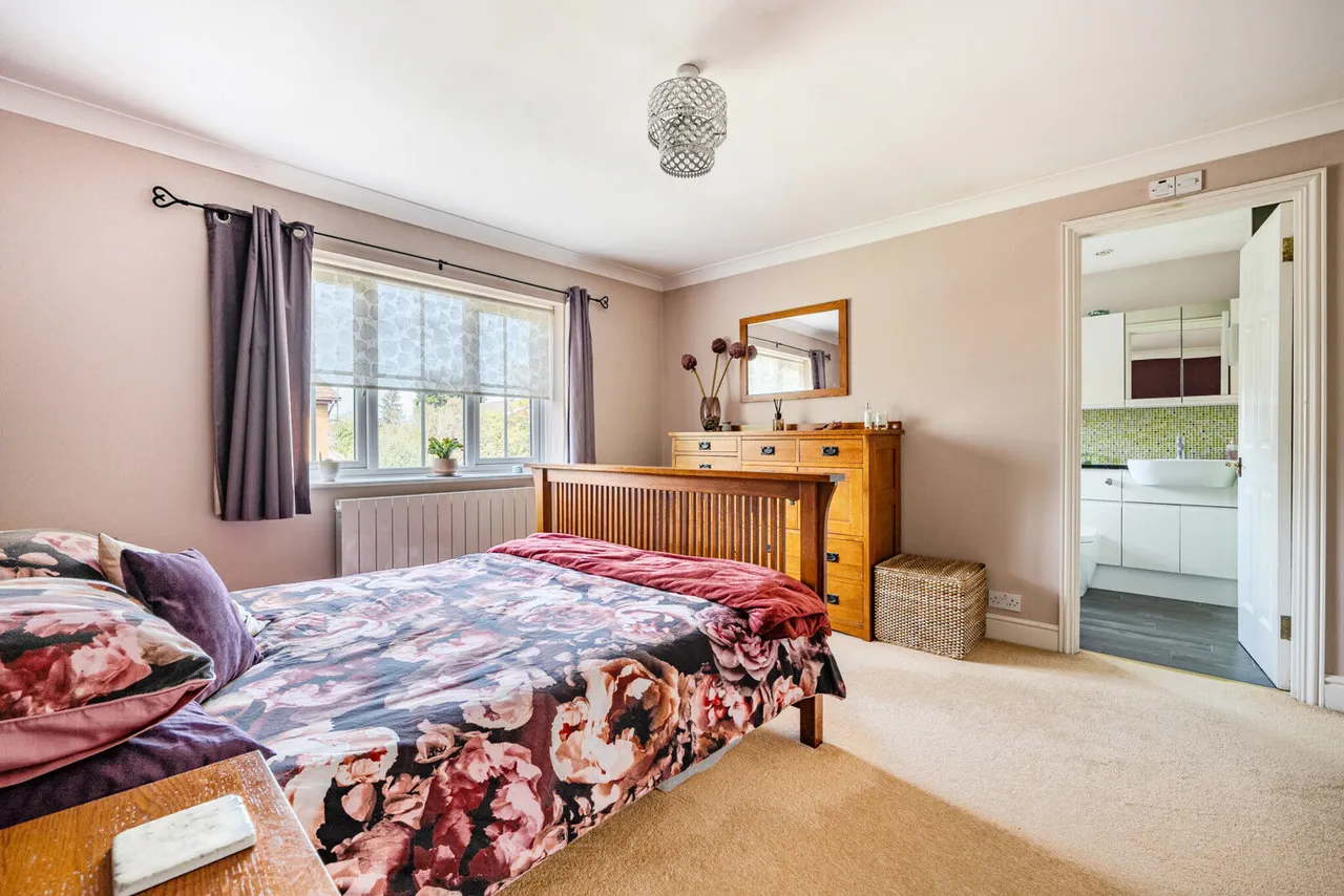 East Park Farm Drive, Charvil, RG10, photo 13