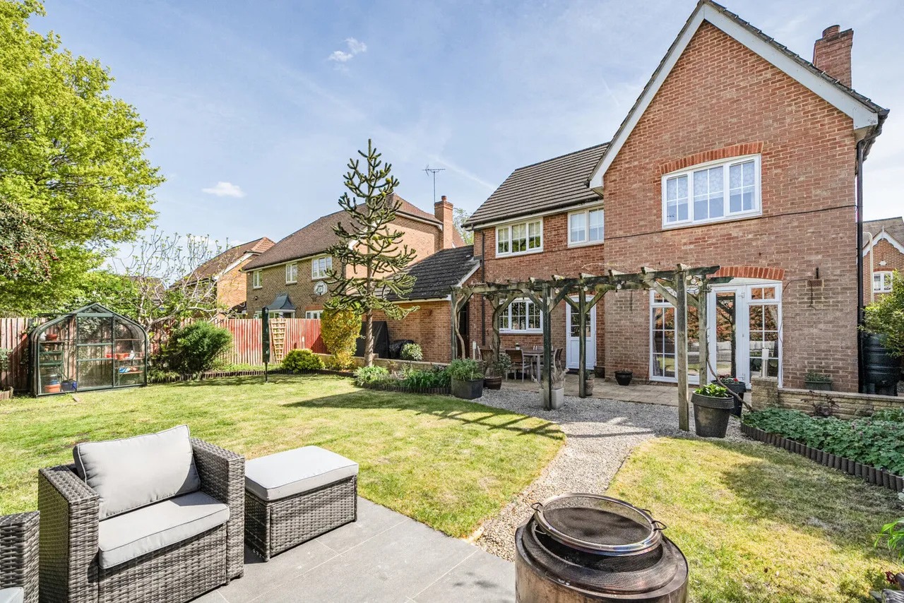 East Park Farm Drive, Charvil, RG10, photo 12