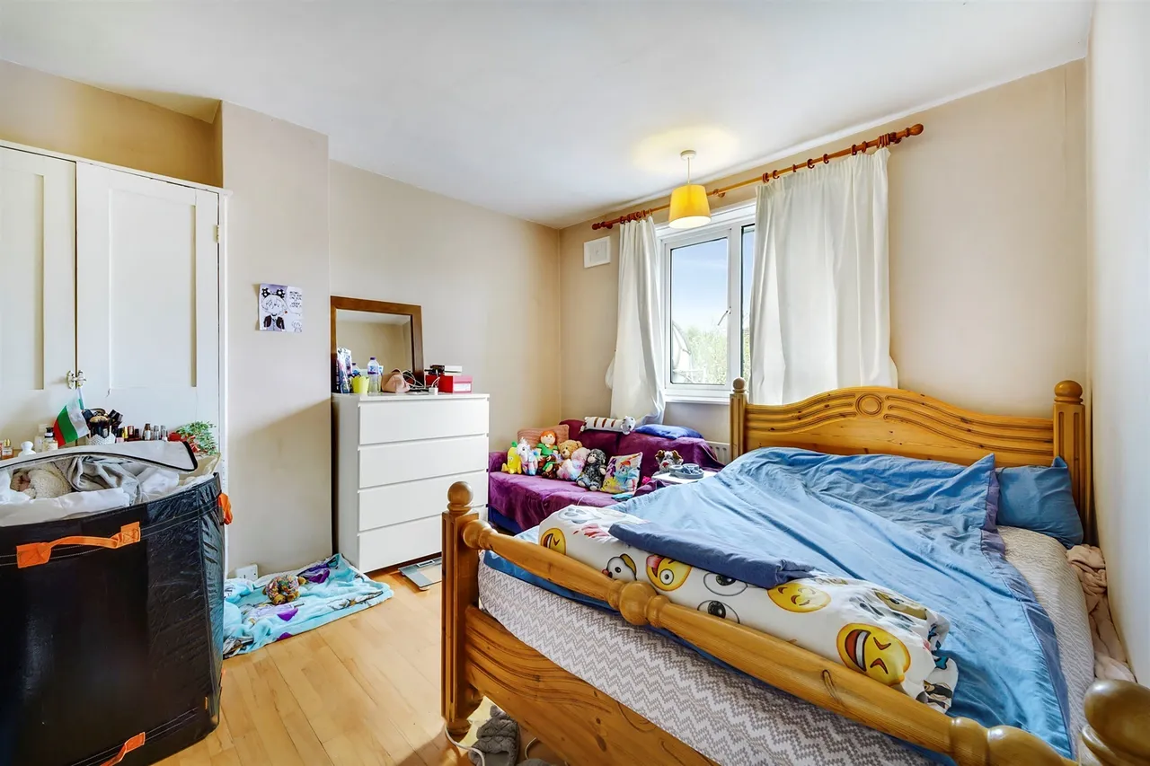 Montacute Road, Morden, photo 6