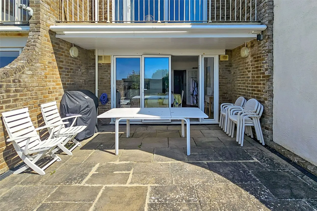 Rustington, Littlehampton, BN16, photo 8