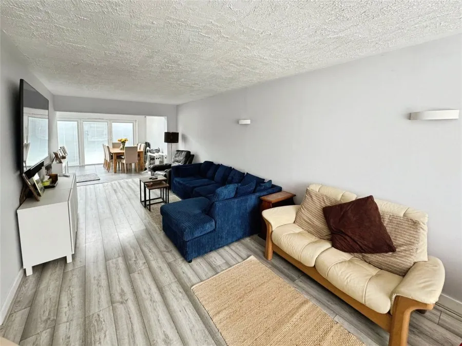 with 6 bedrooms in Harlow, CM18, photo 17