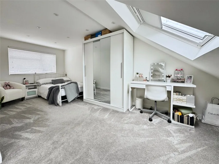 with 6 bedrooms in Harlow, CM18, photo 8