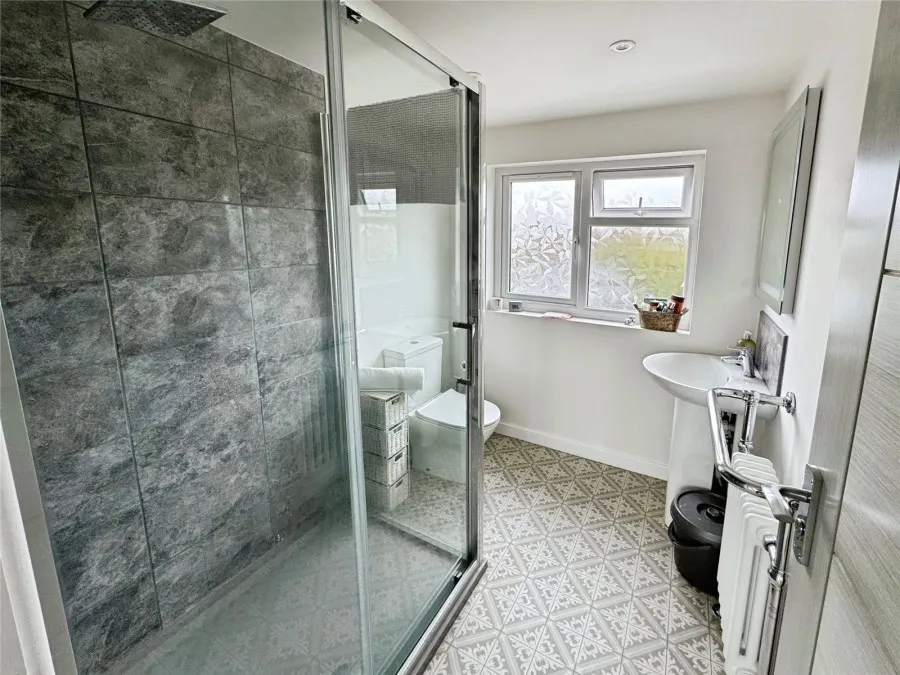 with 6 bedrooms in Harlow, CM18, photo 22