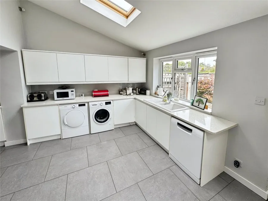 with 6 bedrooms in Harlow, CM18, photo 19