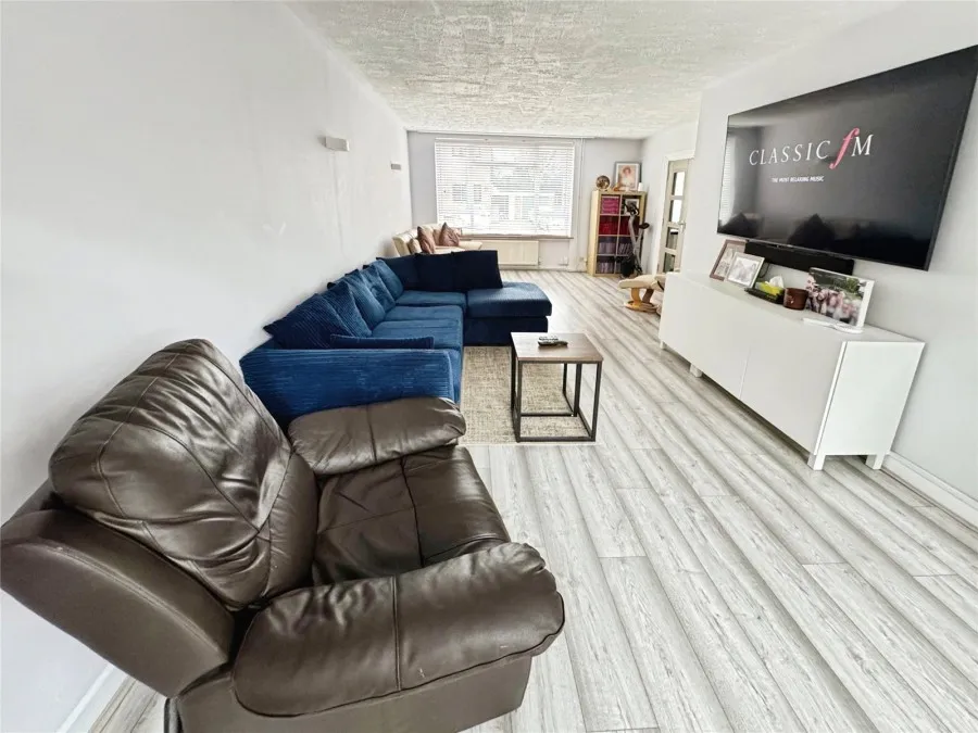 with 6 bedrooms in Harlow, CM18, photo 7