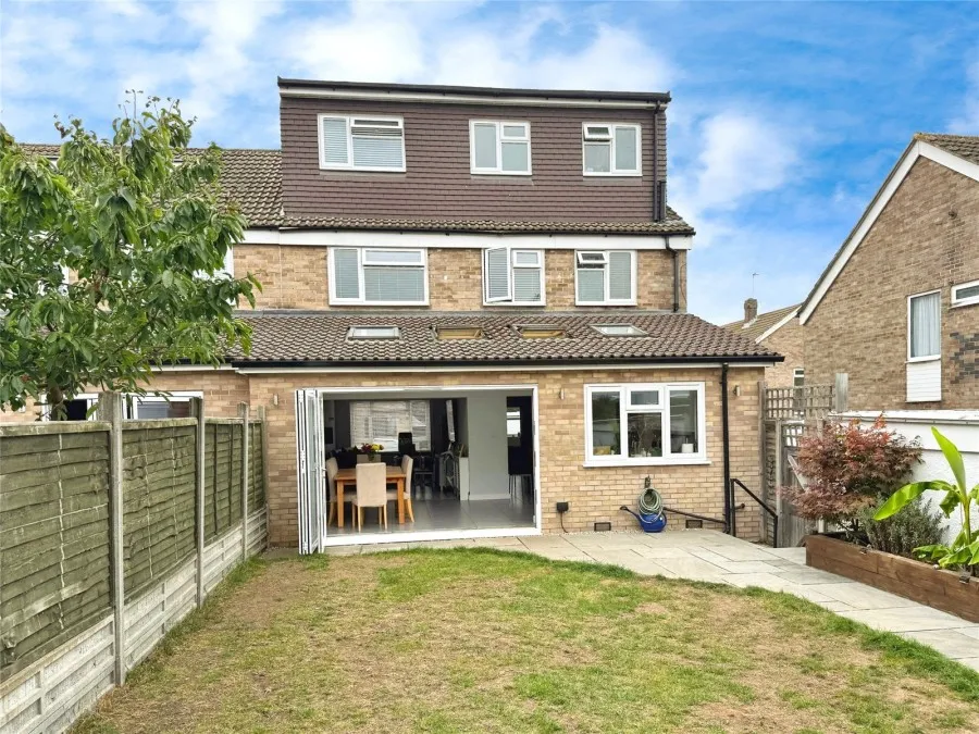 with 6 bedrooms in Harlow, CM18, photo 13