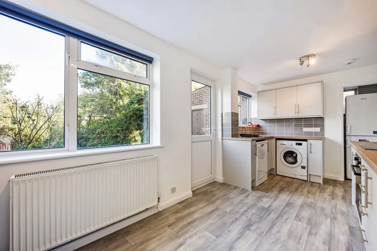 Imber Road, Winnall, Winchester, photo 3