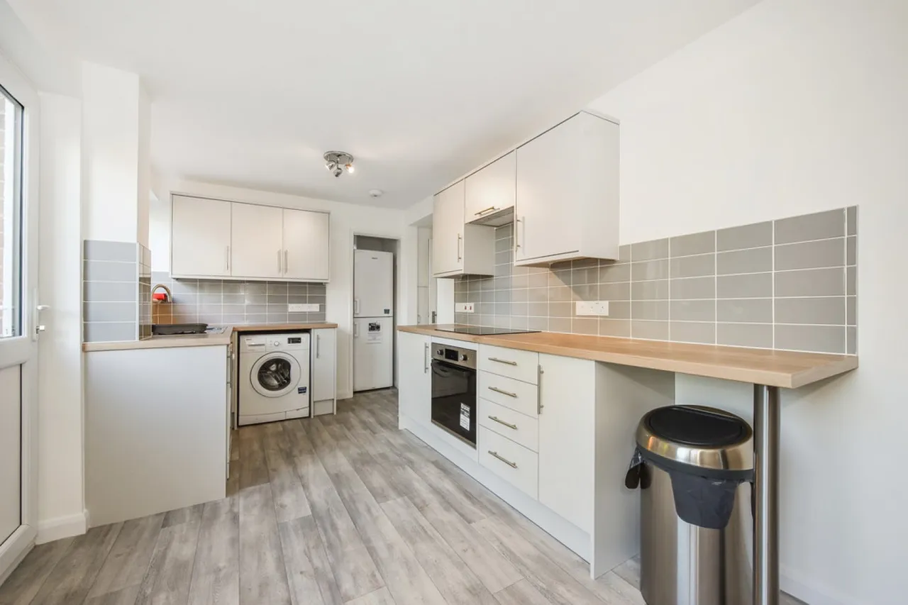 Imber Road, Winnall, Winchester, photo 2